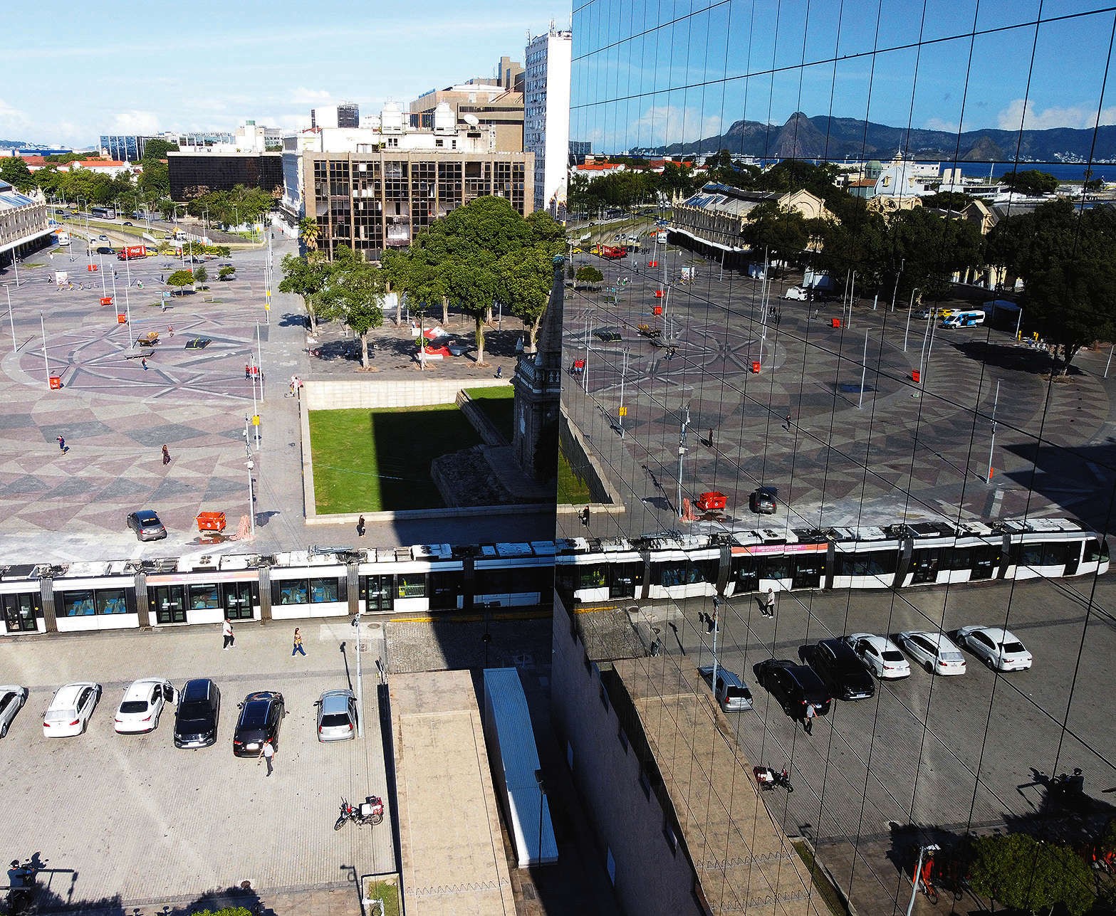 Uma década de VLT: Transporte mudou a paisagem, enfrentou o 