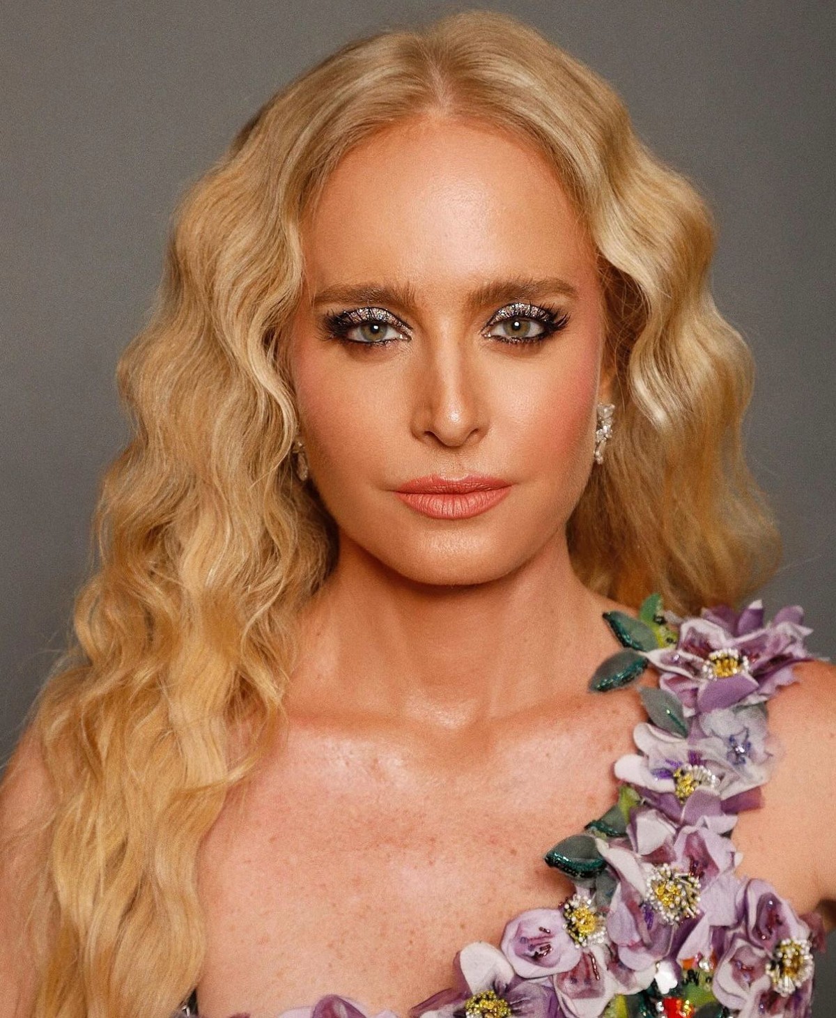 No aniversário de 50 anos de Angélica, veja a trajetória da