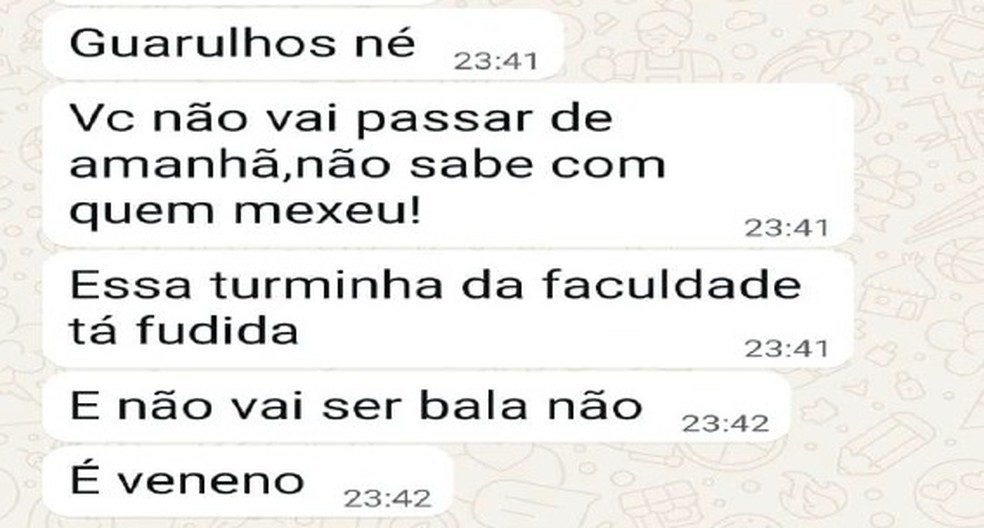 Mensagens enviadas a uma aluna de Direito — Foto: Reprodução