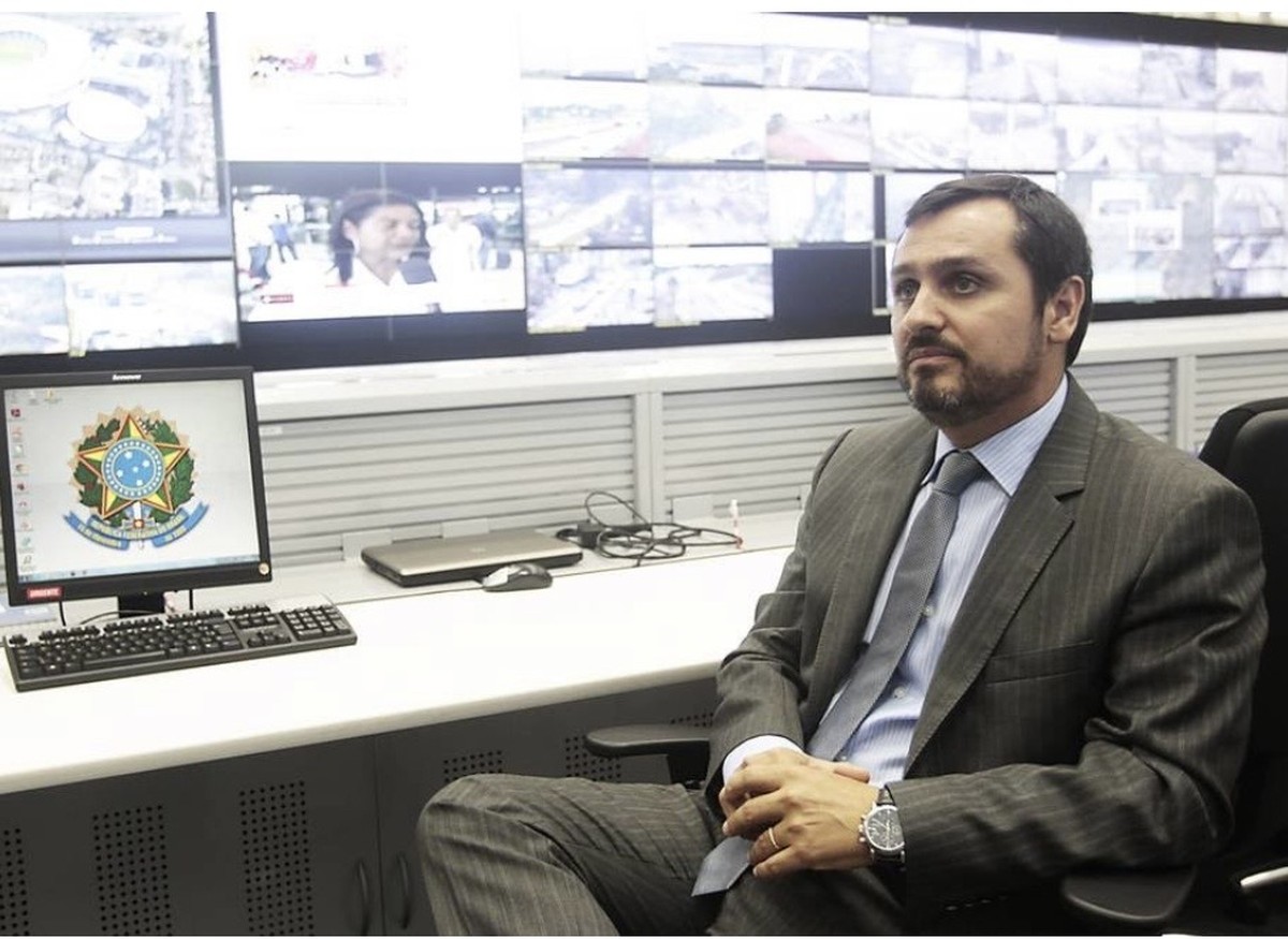 Chefe da segurança se aproxima de Lula na campanha e é favorito para ...