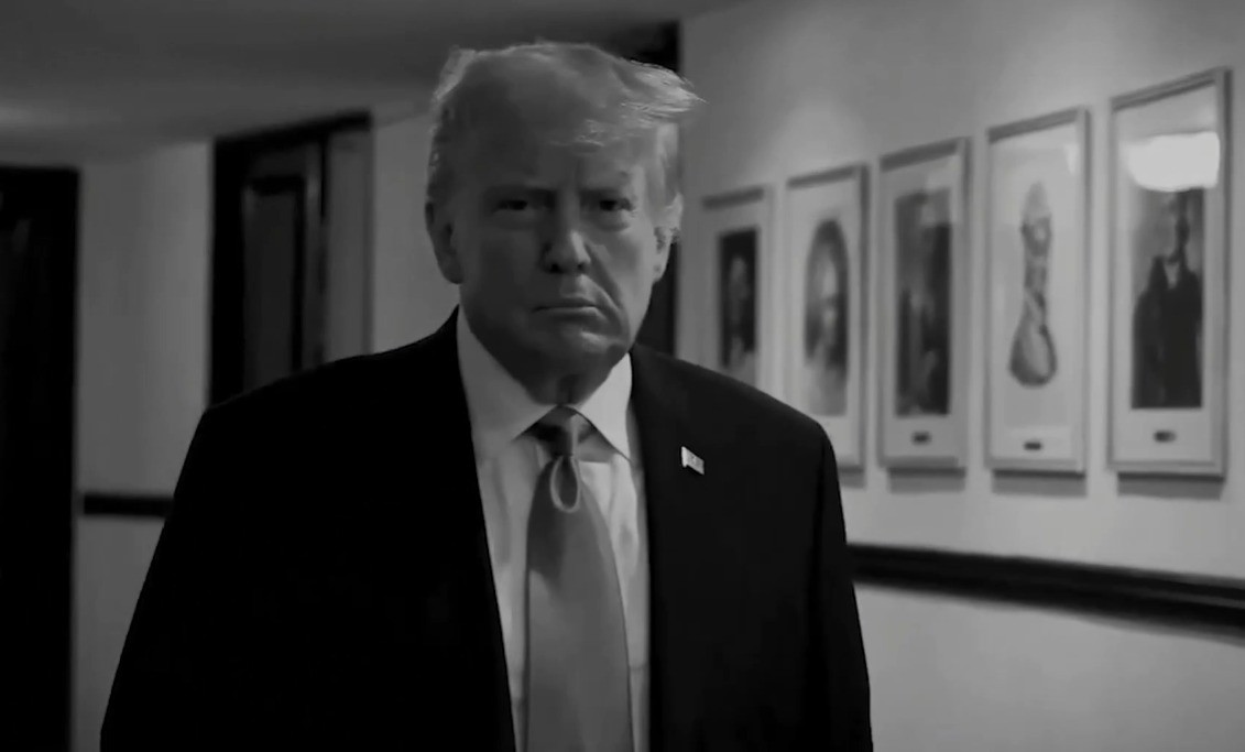 'Pago pelo governo dos EUA': Trump é criticado por anúncio na TV custeado por contribuintes