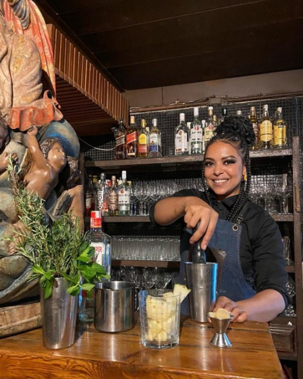 Flavia Di faz sucesso com seu bar de drinques — Foto: Divulgação