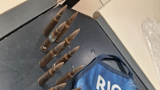 Calibre 762: munições de fuzil são encontradas jogadas no chão em rua de Botafogo