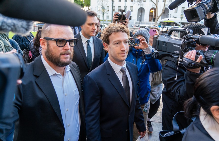 Mark Zuckerberg chega ao Tribunal Superior de Los Angeles