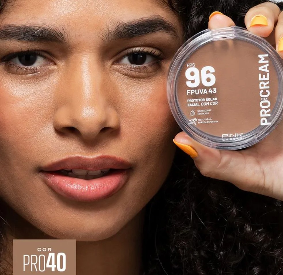 Pro cream protetor solar multifuncional da Pink Cheeks: textura cremosa e resistente à água e ao suor. ã — Foto: Divulgação