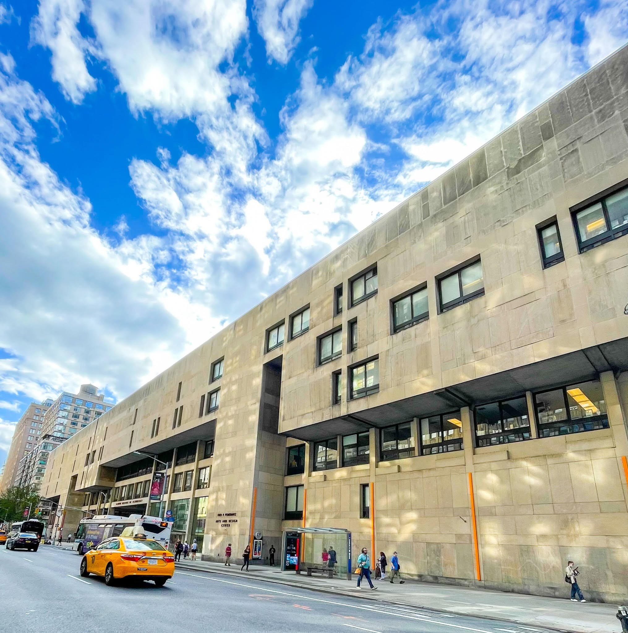 Estudante morre após ser drogada com fentanil e estuprada em alojamento universitário em Nova York
