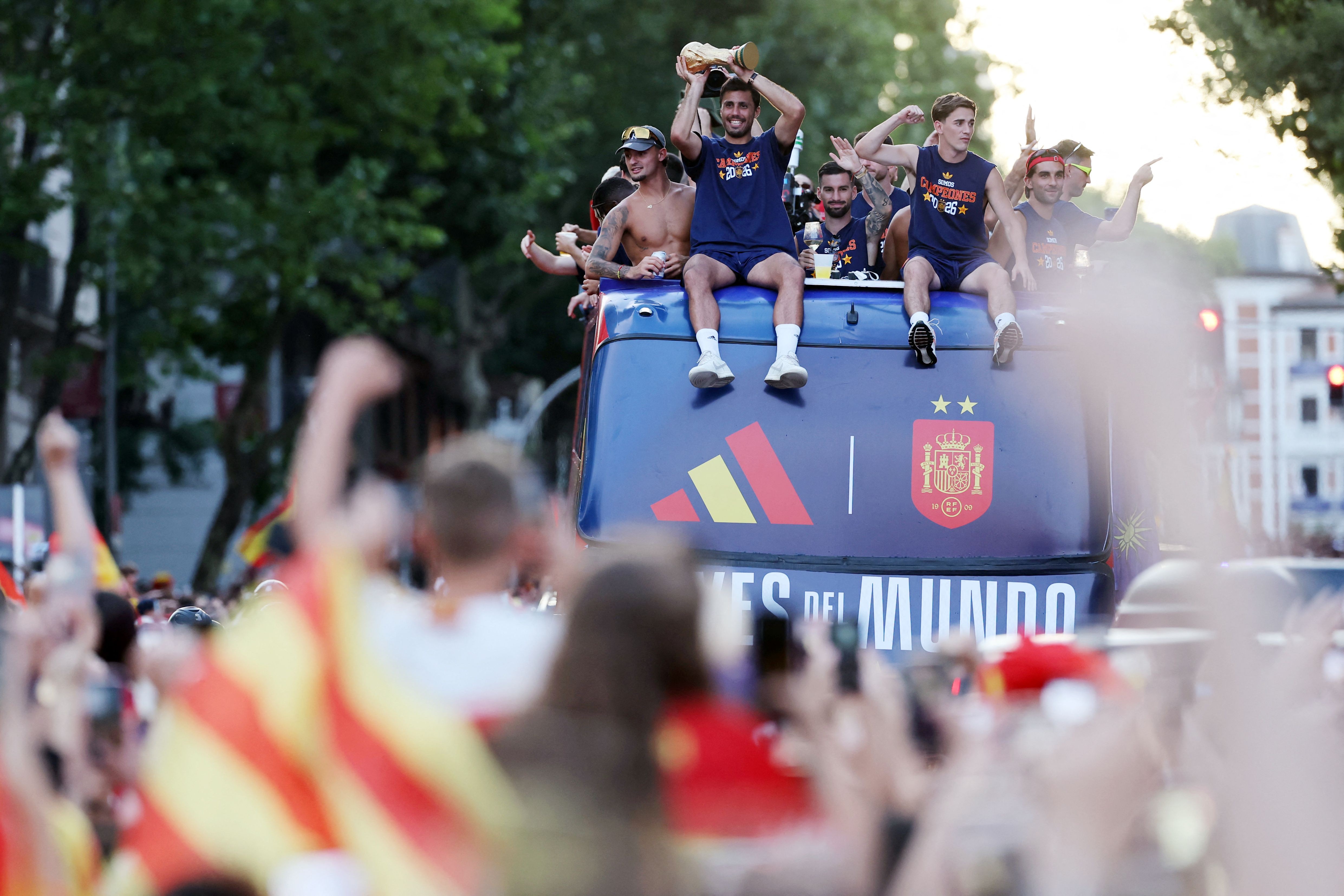 Espanha desfila por Madri e transforma o bi mundial em festa nacional
