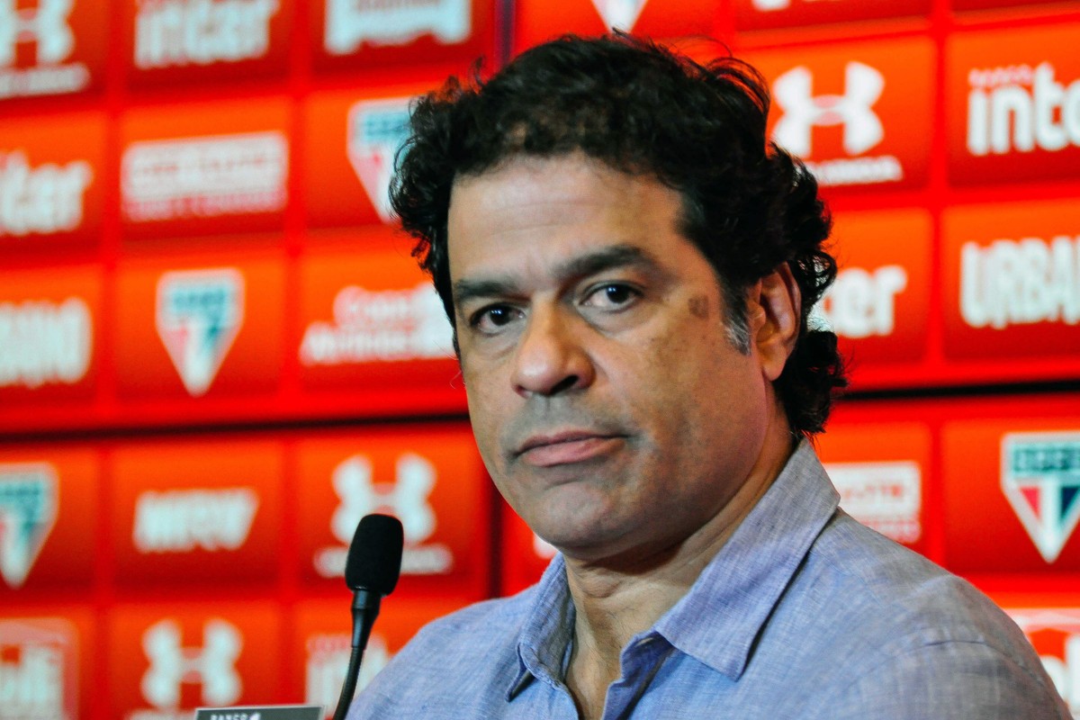 Raí faz palestra na FGV no Rio e fala sobre o projeto Gol de Letra