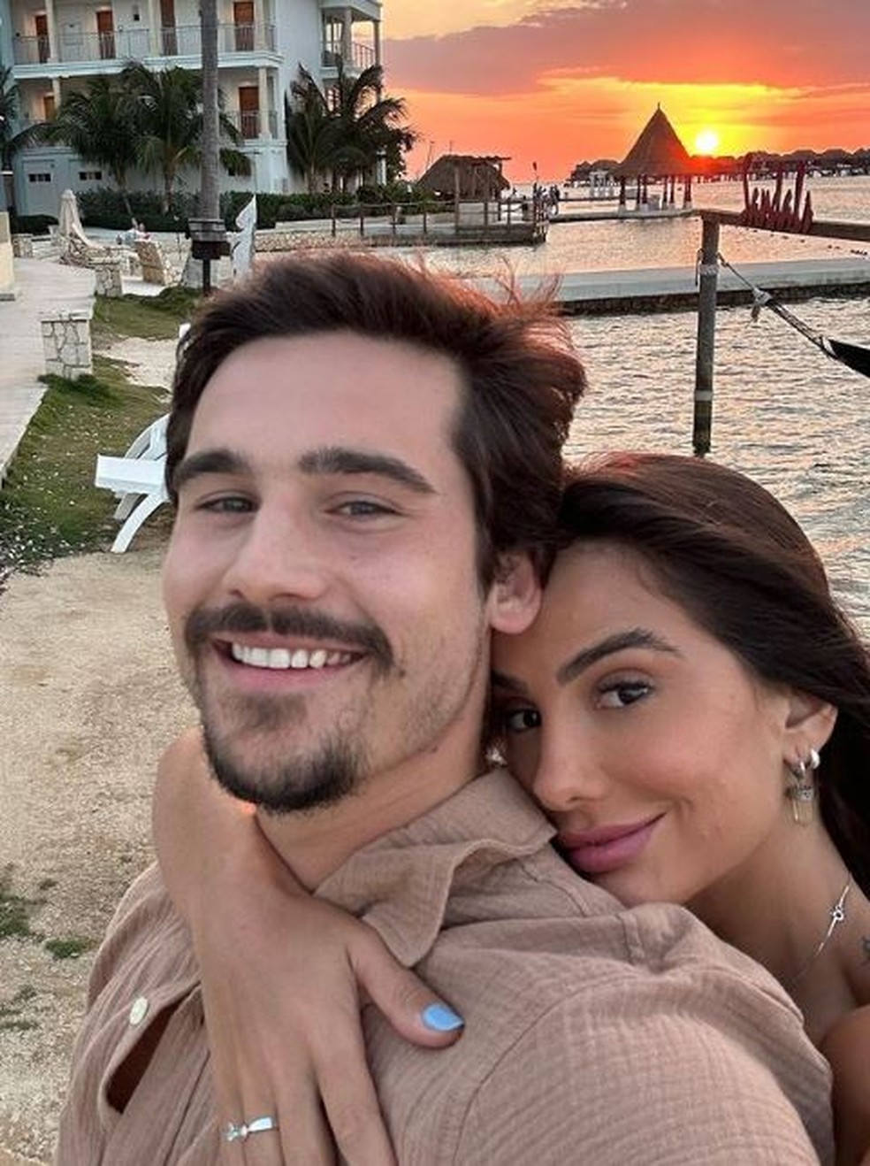 Nicolas Prattes com a ex-namorada e modelo Luiza Caldi — Foto: Reprodução/Instagram