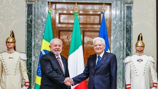 Presidente Luiz Inácio Lula da Silva é recebido pelo presidente italiano, Sergio Mattarella, em Roma — Foto: Ricardo Stuckert