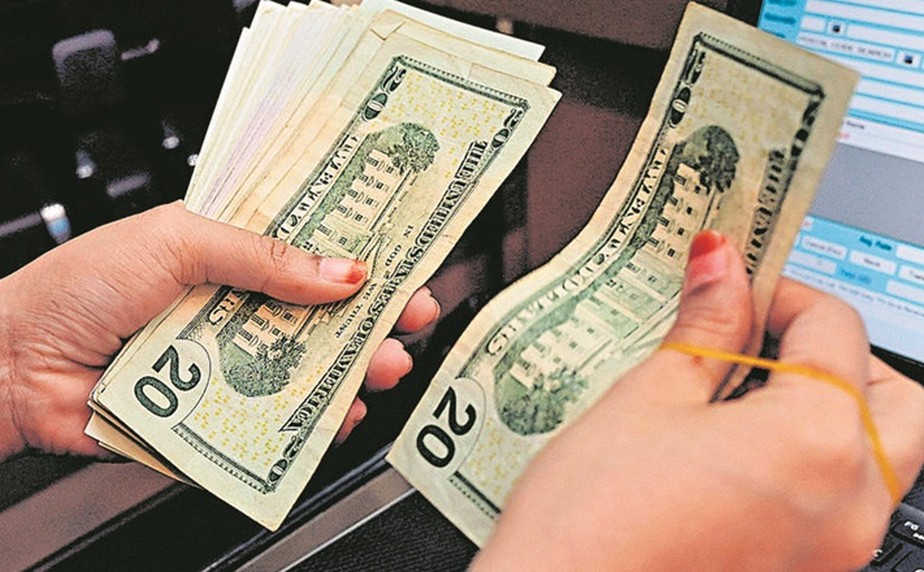 Dólar fecha cotado a R$ 5,39 e tem terceira semana consecutiva no