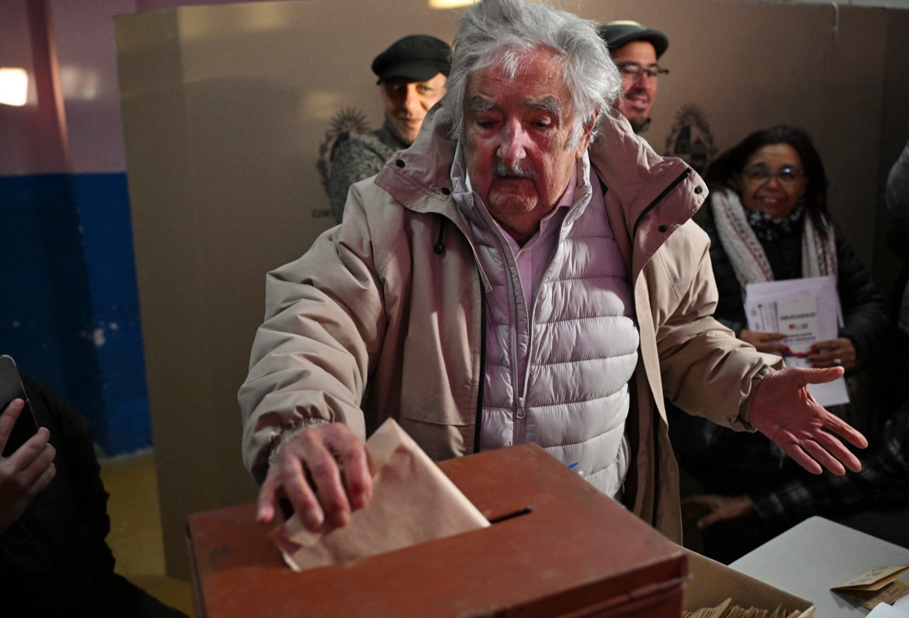 Ex-presidente uruguaio José Mujica — Foto: EITAN ABRAMOVICH / AFP