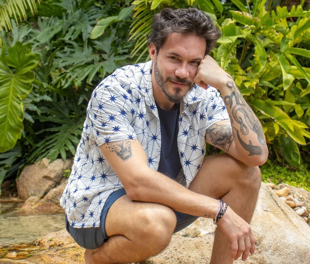 Eliezer fala dos preparativos para casamento com Viih Tube e da conversão religiosa do casal: 'Eu não sabia nem orar'