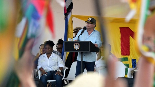 Presidente da Colômbia propõe Constituinte após reformas serem barradas no Congresso 