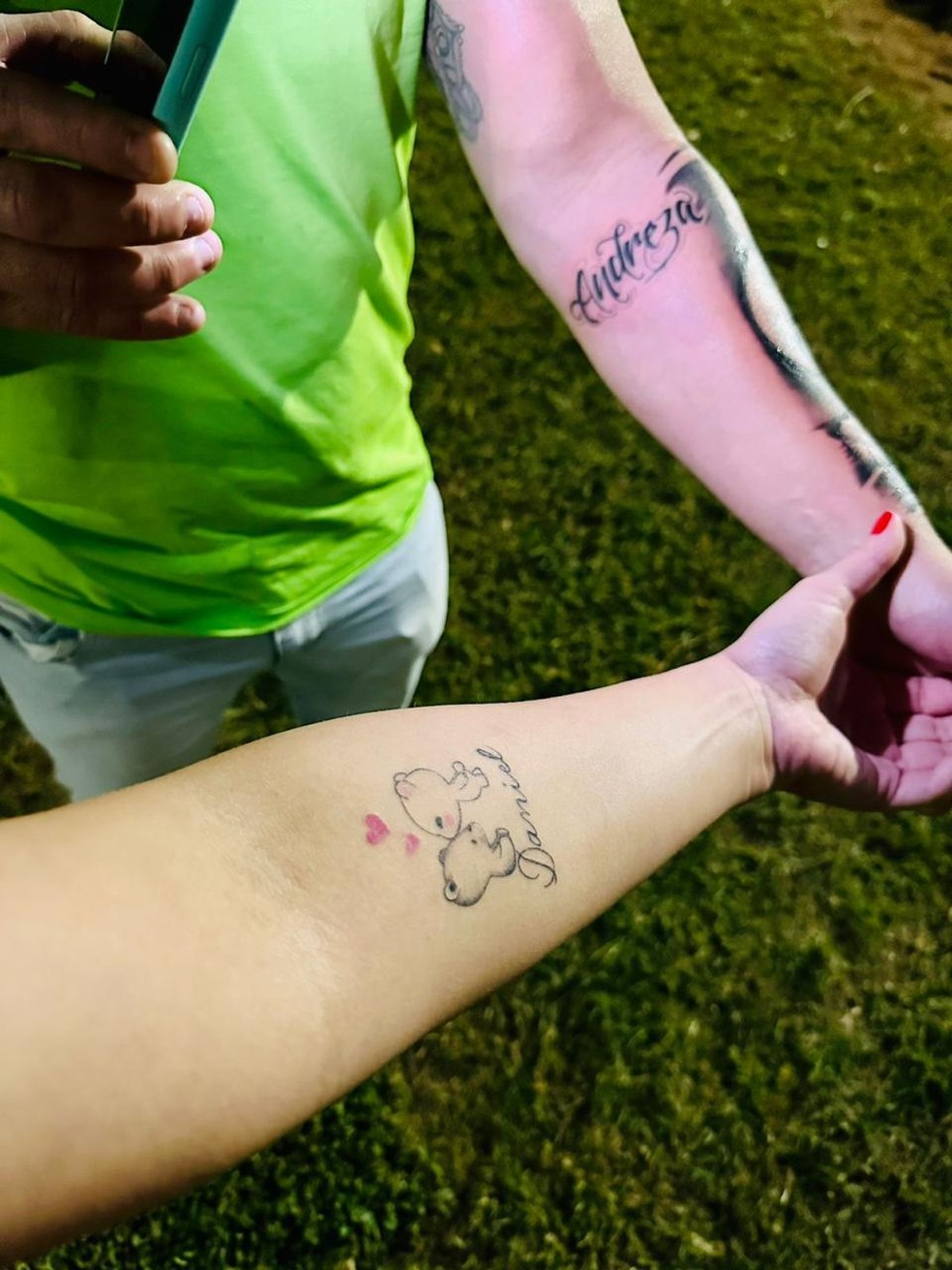 Daniel Cravinhos e Andressa Rodrigues fizeram tatuagens juntos — Foto: Reprodução