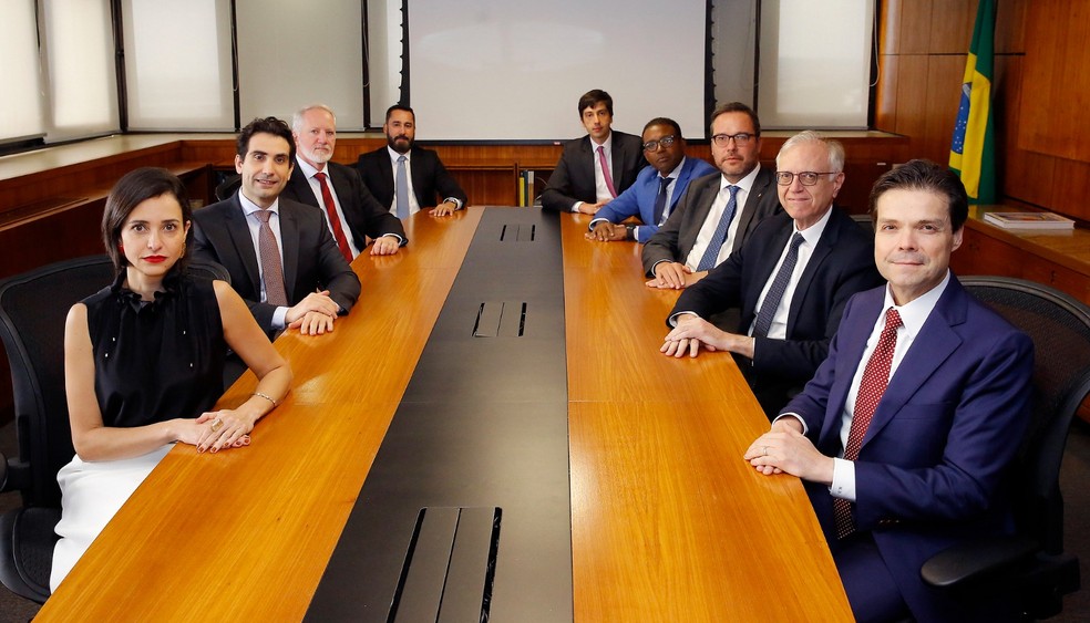Nova composição do Copom, com Gabriel Galípolo na presidência do BC — Foto: Divulgação / Banco Central