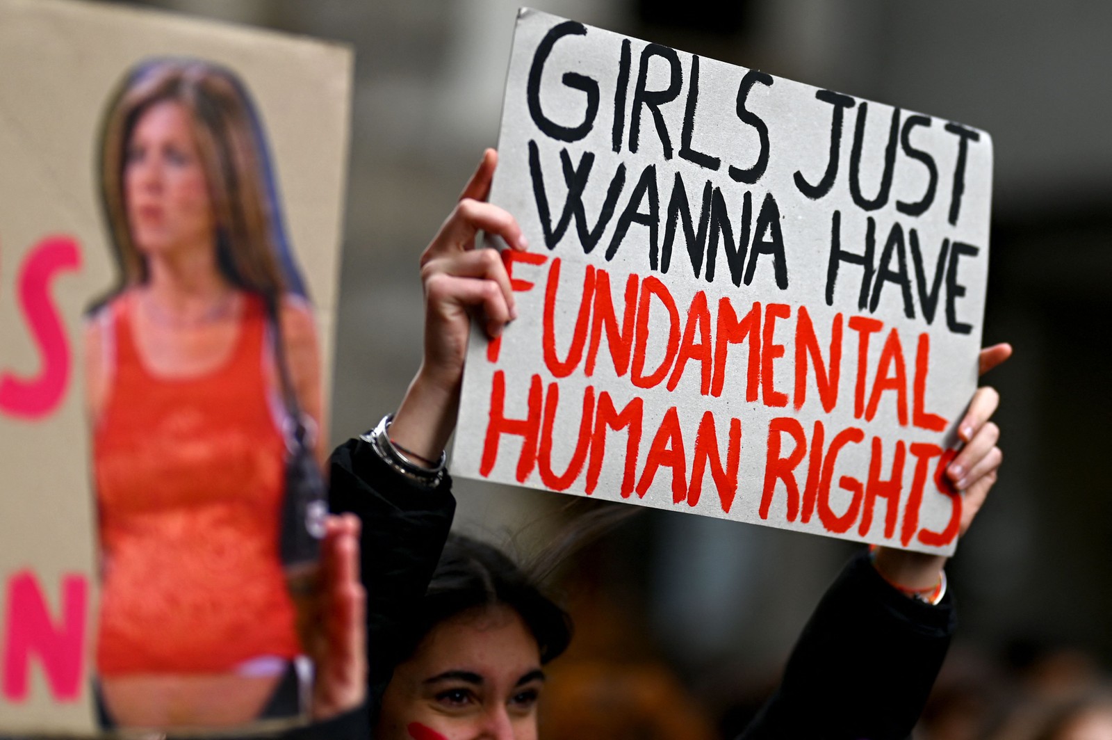 M8: fotos impressionantes do Dia Internacional das Mulheres ao redor do ...