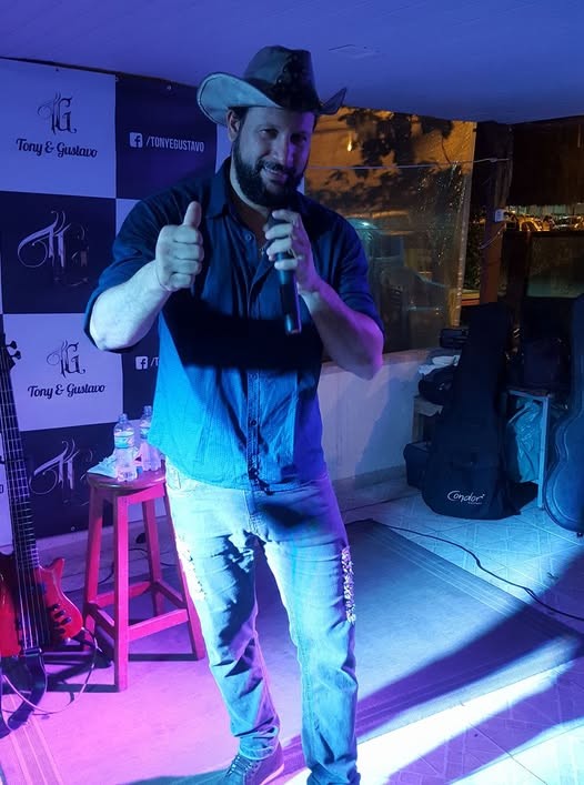 Cantor sertanejo, acusado de matar a mulher com 114 golpes em 2024 em Nova Friburgo, vai ser julgado dia 28 - QTU Questões do Universo