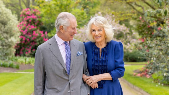 Rainha Camilla comenta estado de saúde de Charles III: ‘bem, e não vai desacelerar’