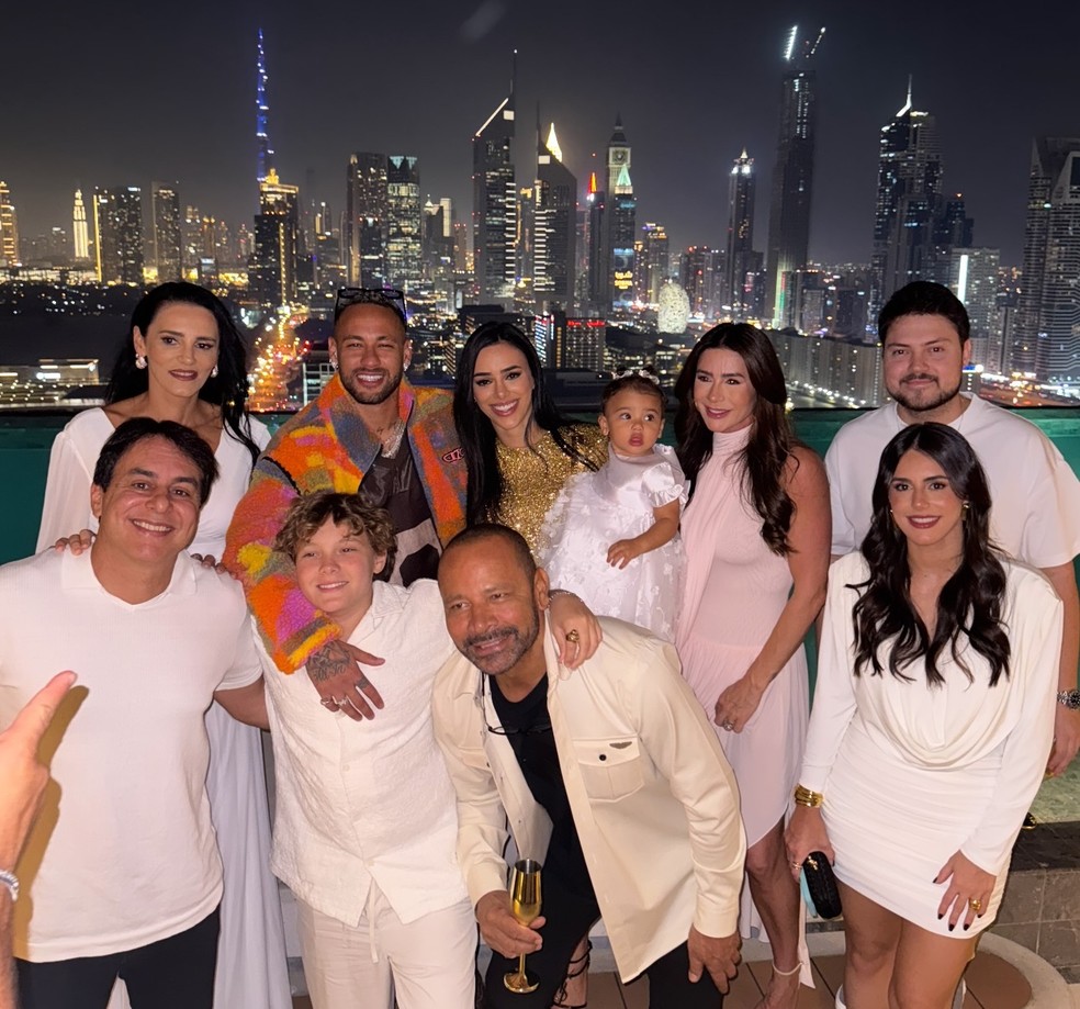 Neymar, Bruna Biancardi e família em Dubai – Foto: Reprodução/Instagram