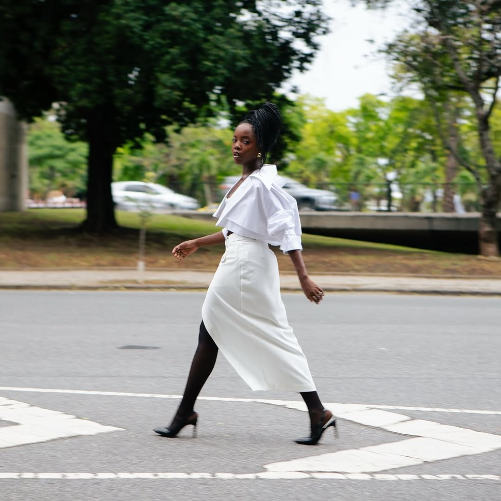 Clara Moneke está de volta à TV em'Dona de Mim', nova novela das sete — Foto: Reprodução Instagram