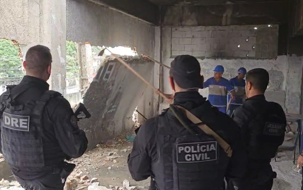 Polícia desconstrói falsa igreja usada por bandidos como ponto de tiro — Foto: Divulgação