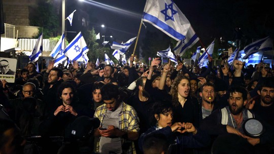 Greve geral, rejeição de militares e racha no governo: entenda a crise política em Israel