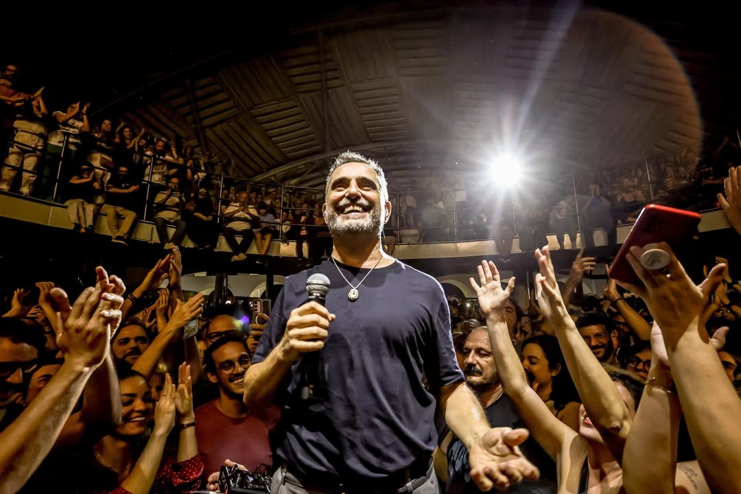 Em seu terceiro álbum, Jorge Drexler propõe a música como 'ponte' em um mundo 'mais insensível'