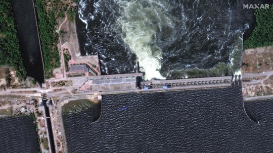 Nova Kakhovka: imagens de satélite mostram antes e depois da destruição da barragem