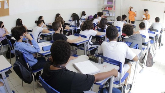 Brasil continua a investir mal 
em educação