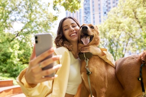 Petfishing: usuários de aplicativos de namoro usam pets de outras pessoas para conquistar matches - QTU Questões do Universo