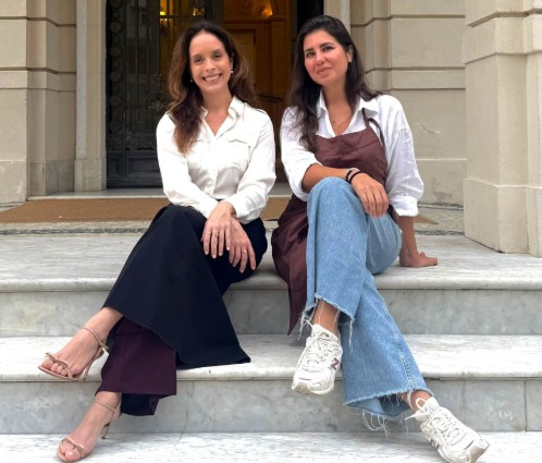 Paula Prandini recebe Monique Gabiatti no brunch no Jardim deste domingo