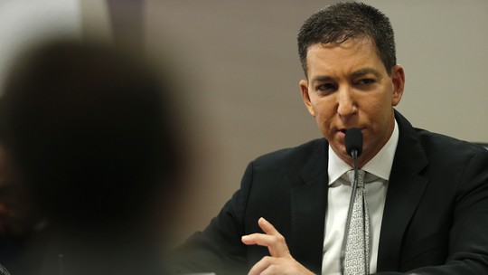 Produtora, PDT e Glenn Greenwald terão audiência na Justiça