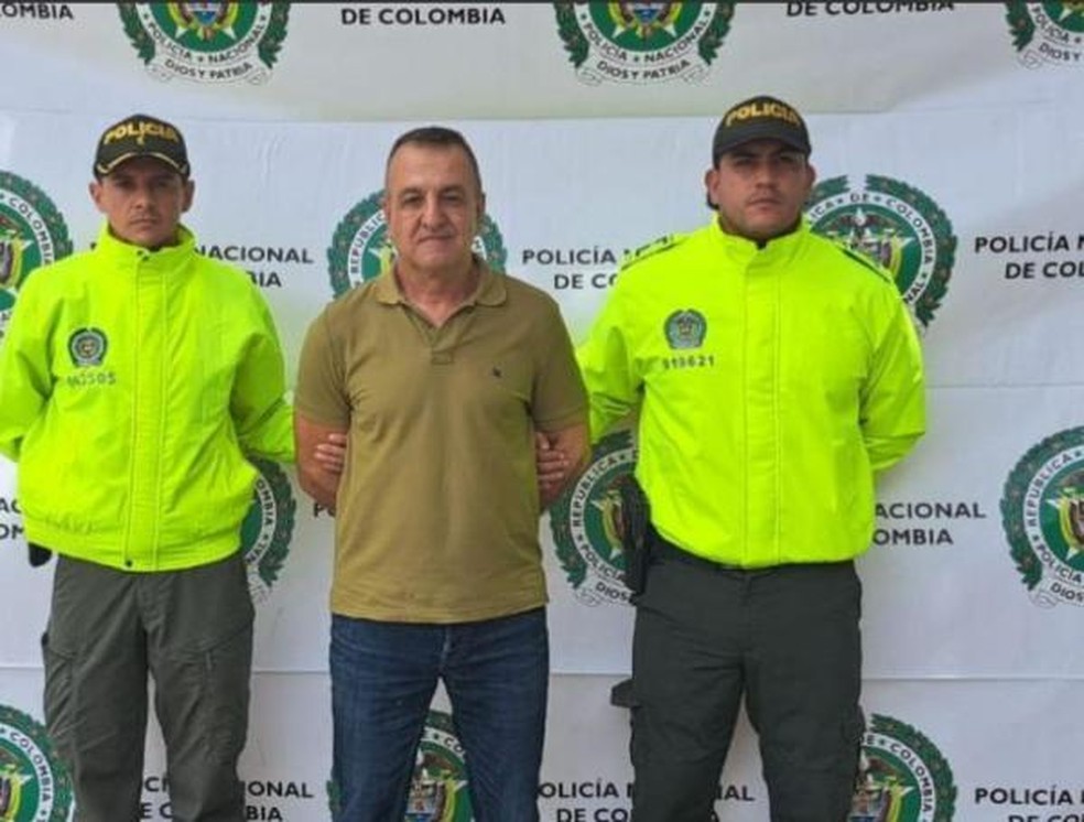 Óscar Hernando Giraldo Gómez retornou em 2023 após cumprir pena de prisão nos EUA — Foto: Polícia Nacional