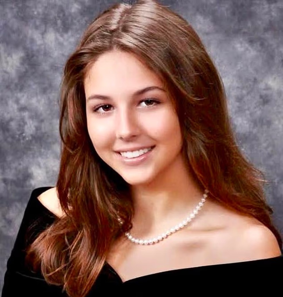 Joyce Baden, de 21 anos, foi encontrada morta pelo próprio pai — Foto: Reprodução