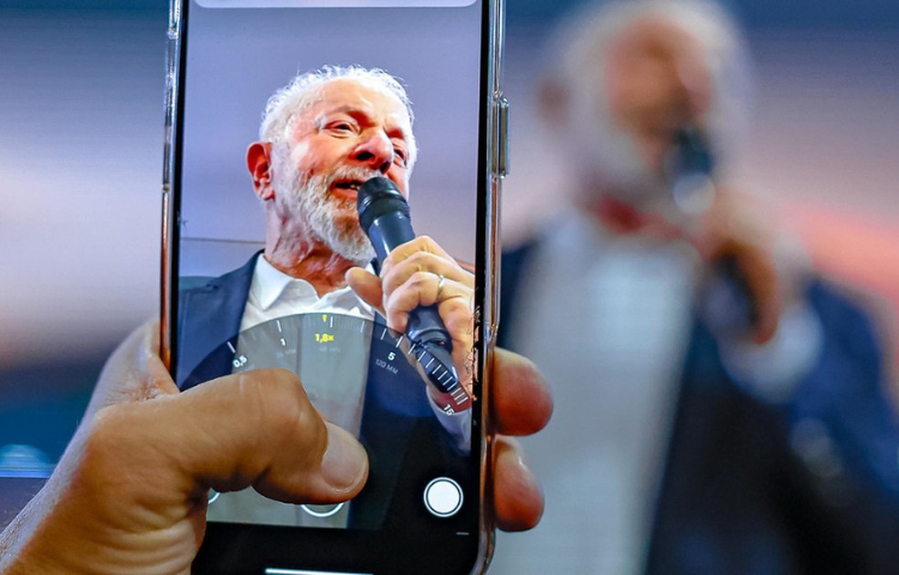Lula na tela de um celular — Foto: Ricardo Stuckert/PR
