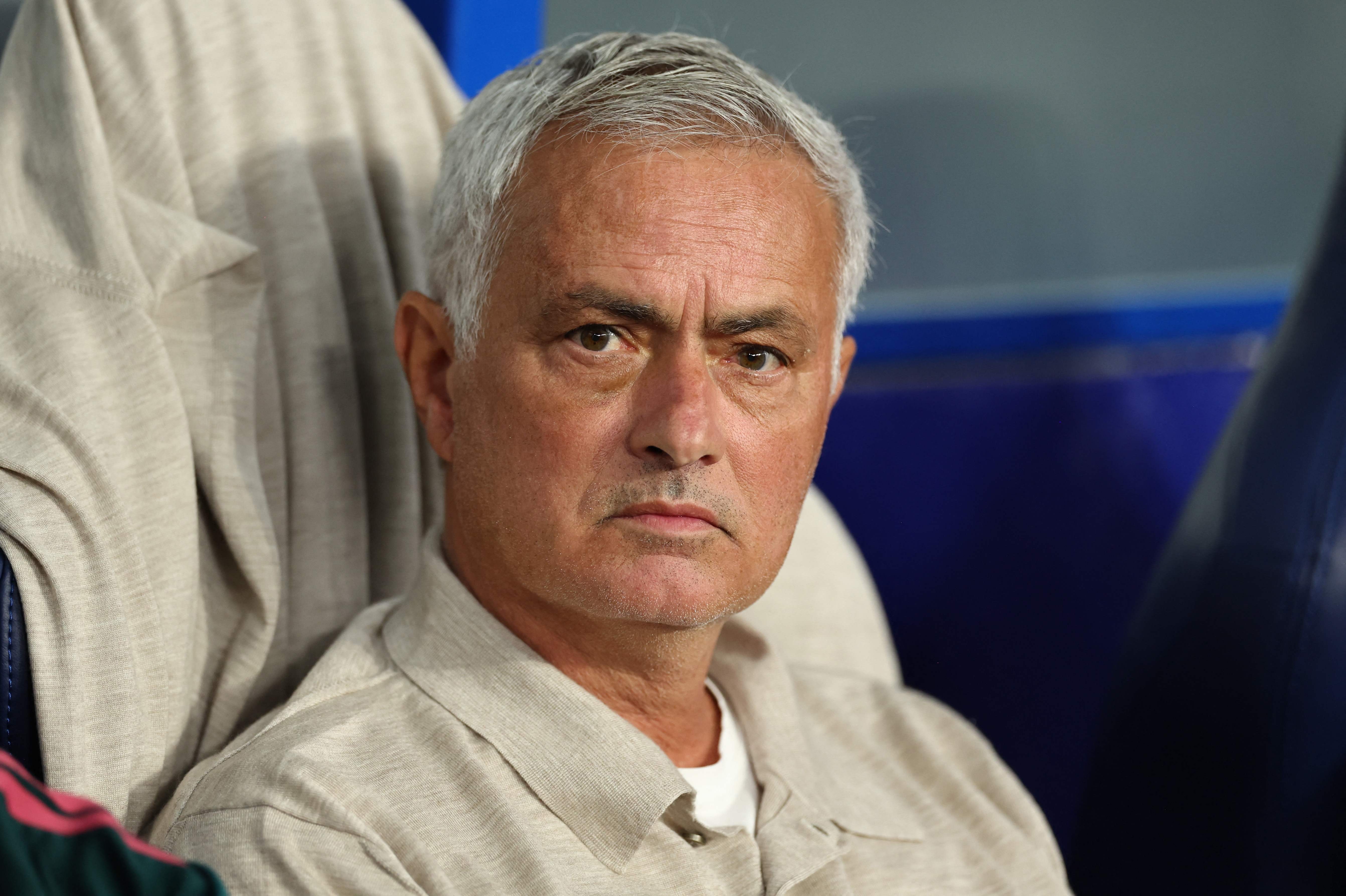 Mourinho pede a Vinicius Júnior que controle as emoções: 