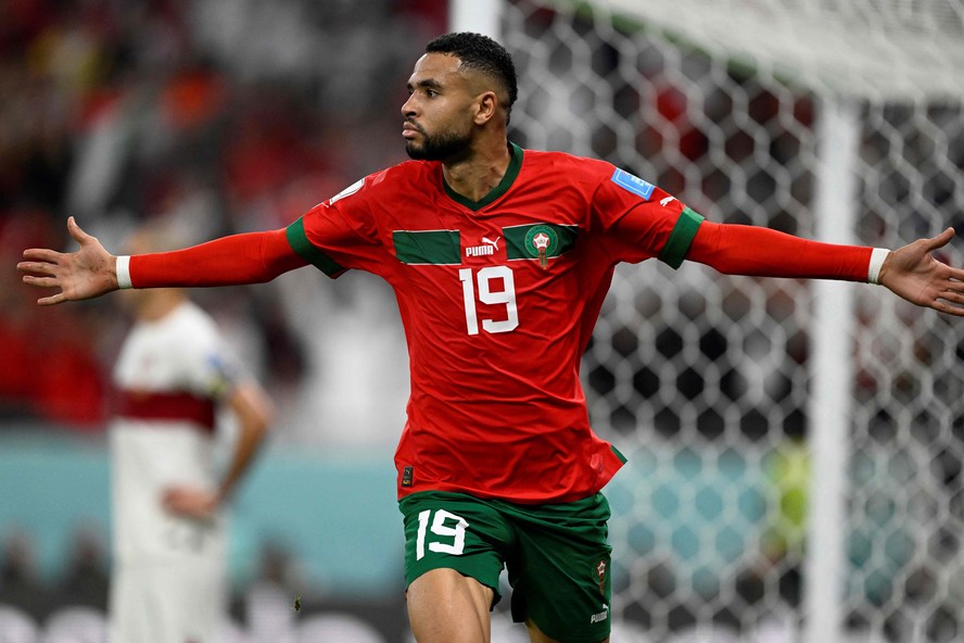 Youssef En-Nesyri faz gol de cabeça e abre placar contra Portugal
