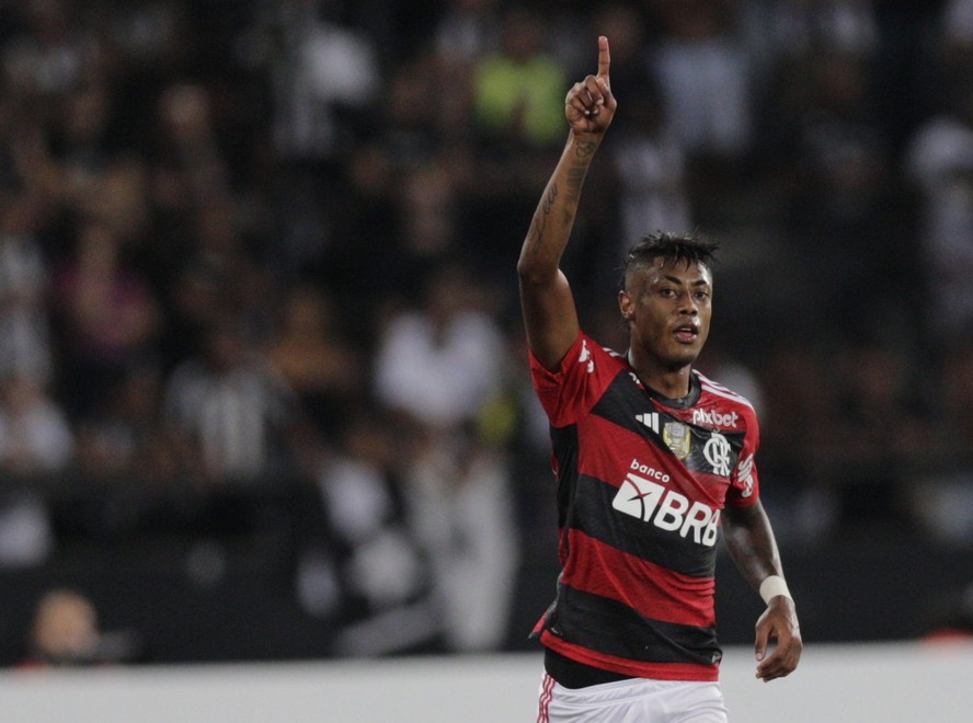Bruno Henrique comemora seu gol na partida entre Botafogo e Flamengo, pelo Campeonato Brasileiro