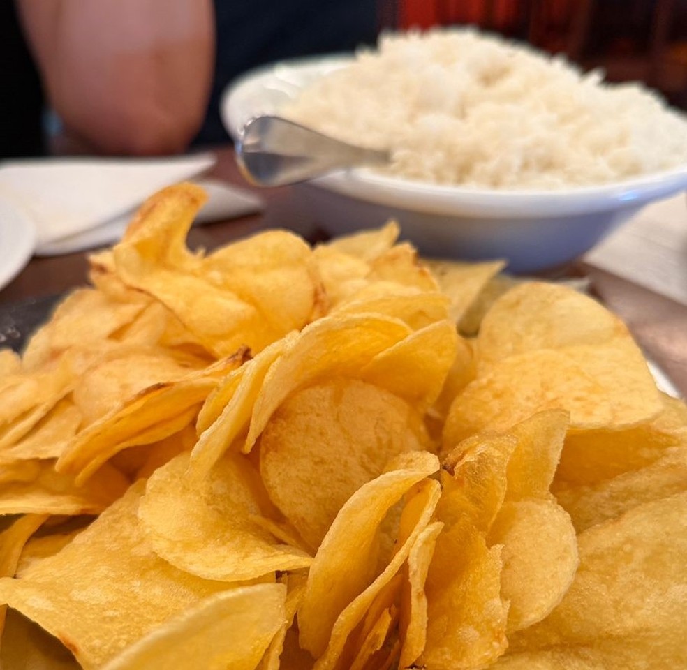 "O arroz e as fritas são os elementos mais bem executados" — Foto: Ian Oliver