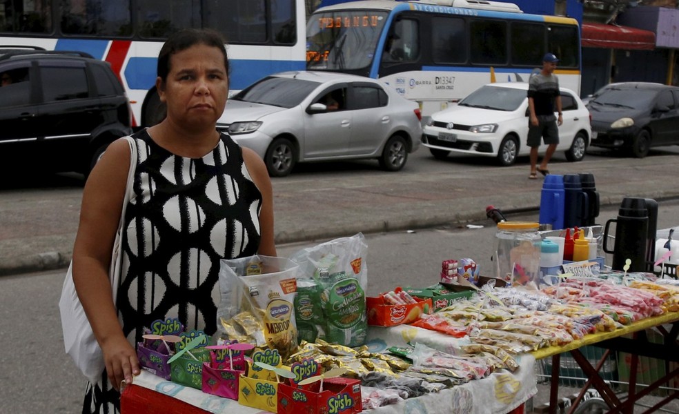 Leda vê com descrença o mecanismo de cashback para compras de supermercado, que ainda precisa ser definido — Foto: Fabiano Rocha/Agência O Globo
