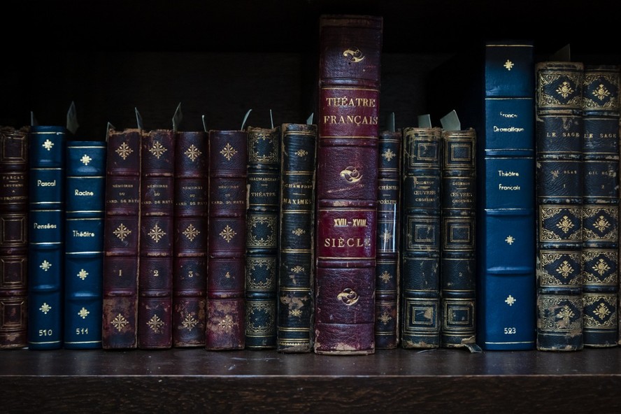 A coleção particular de livros de Machado de Assis, doados a Biblioteca Lúcio de Mendonça na década de 1960