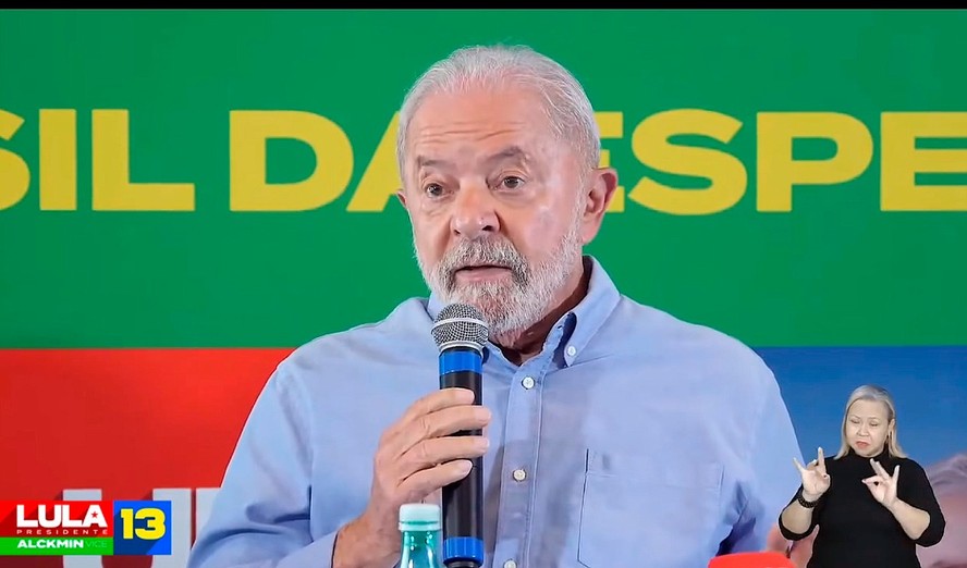 Lula concede entrevista no Rio de Janeiro