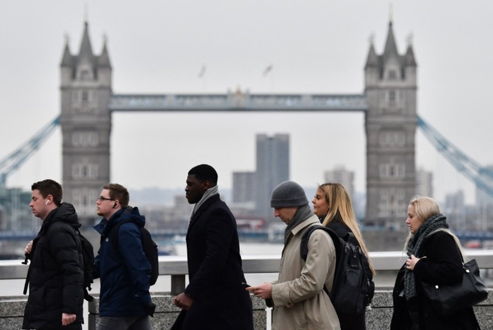 Londres é a capital europeia com mais problemas de atrasos e filas — Foto: AFP