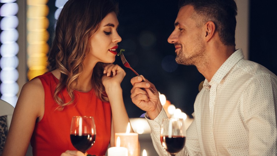 Hipergamia: entenda como funciona o modelo de relacionamentos contemporâneo