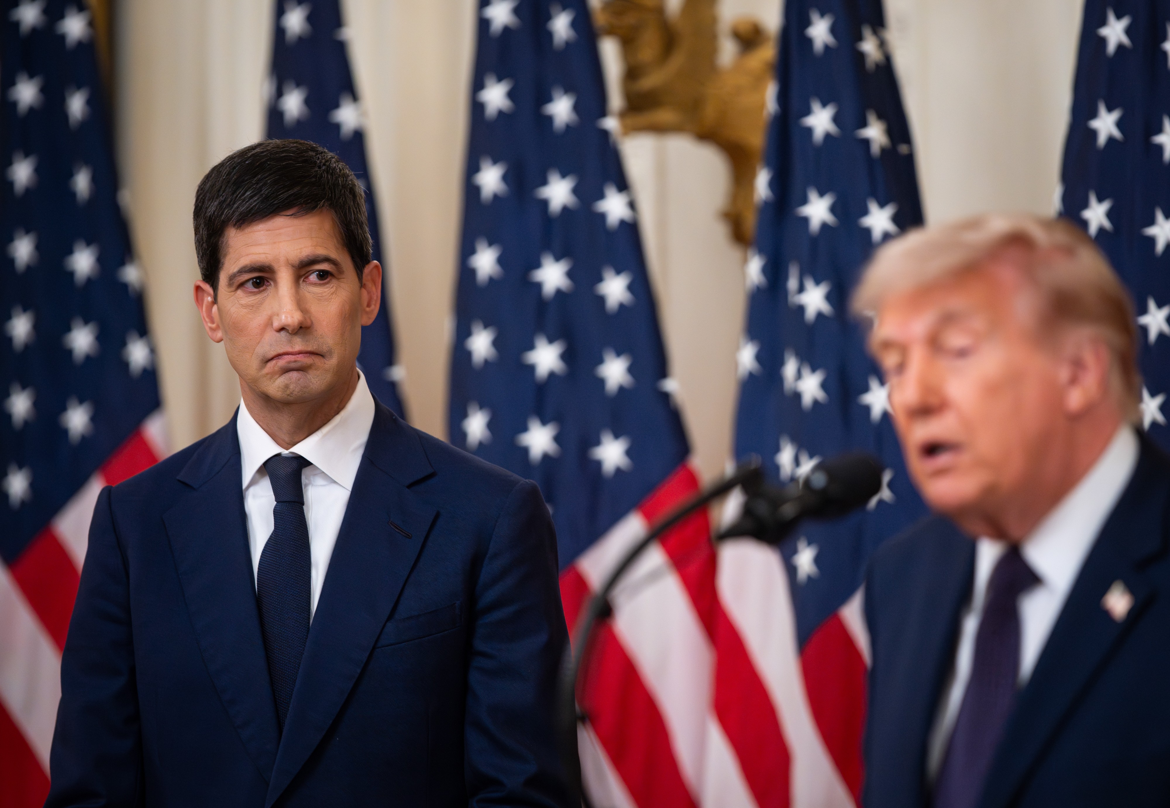 Às vésperas da 1ª decisão de juros do banco central dos EUA sob novo presidente, Trump pressiona seu indicado