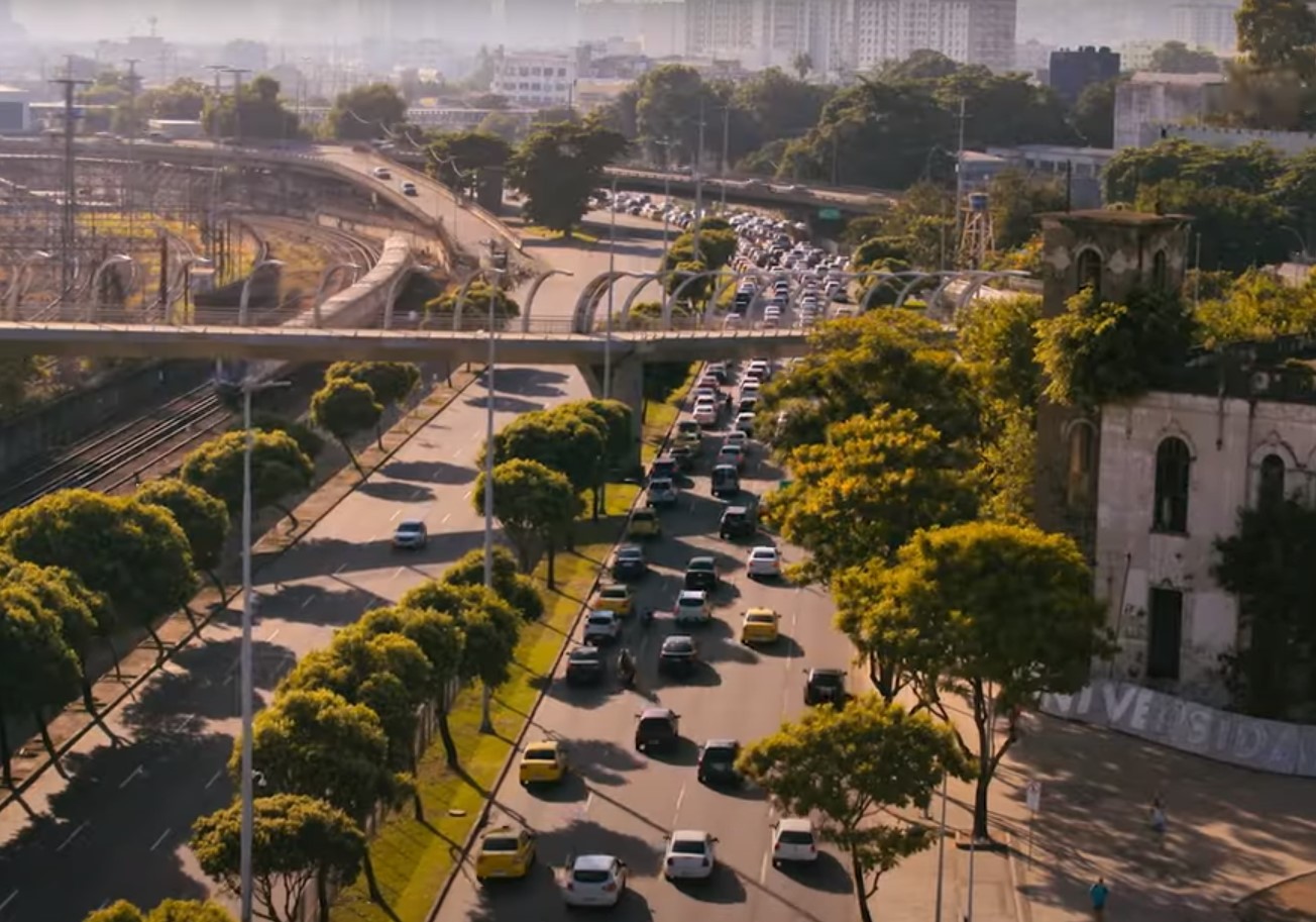 Avenue Radial Oeste, in Maracanã in the series Toda Família Tem on Prime Vídeo — Photo: Reproduction / Youtube / Prime Vídeo