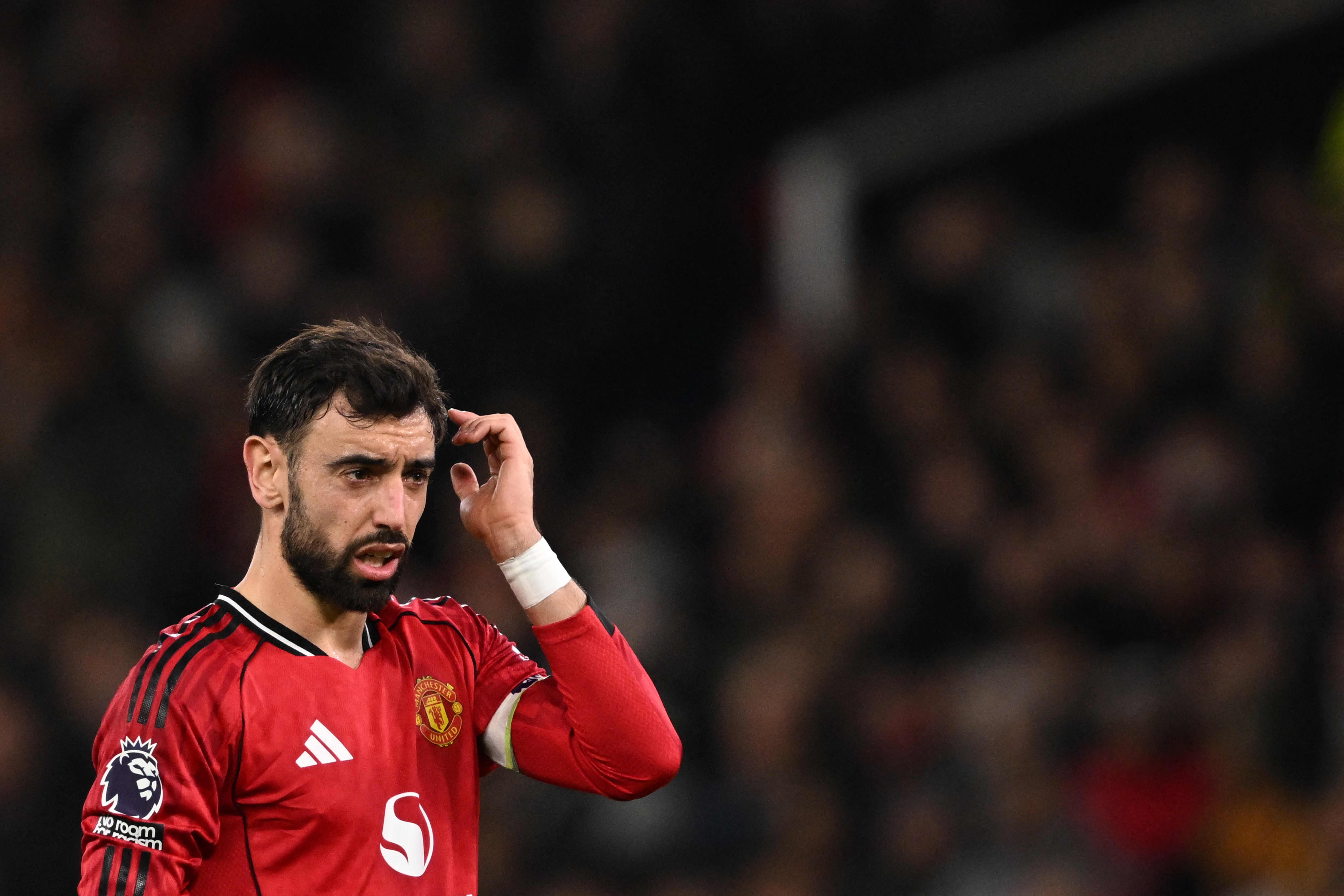 Estrela de Portugal na Copa do Mundo, Bruno Fernandes é eleito melhor jogador do campeonato inglês