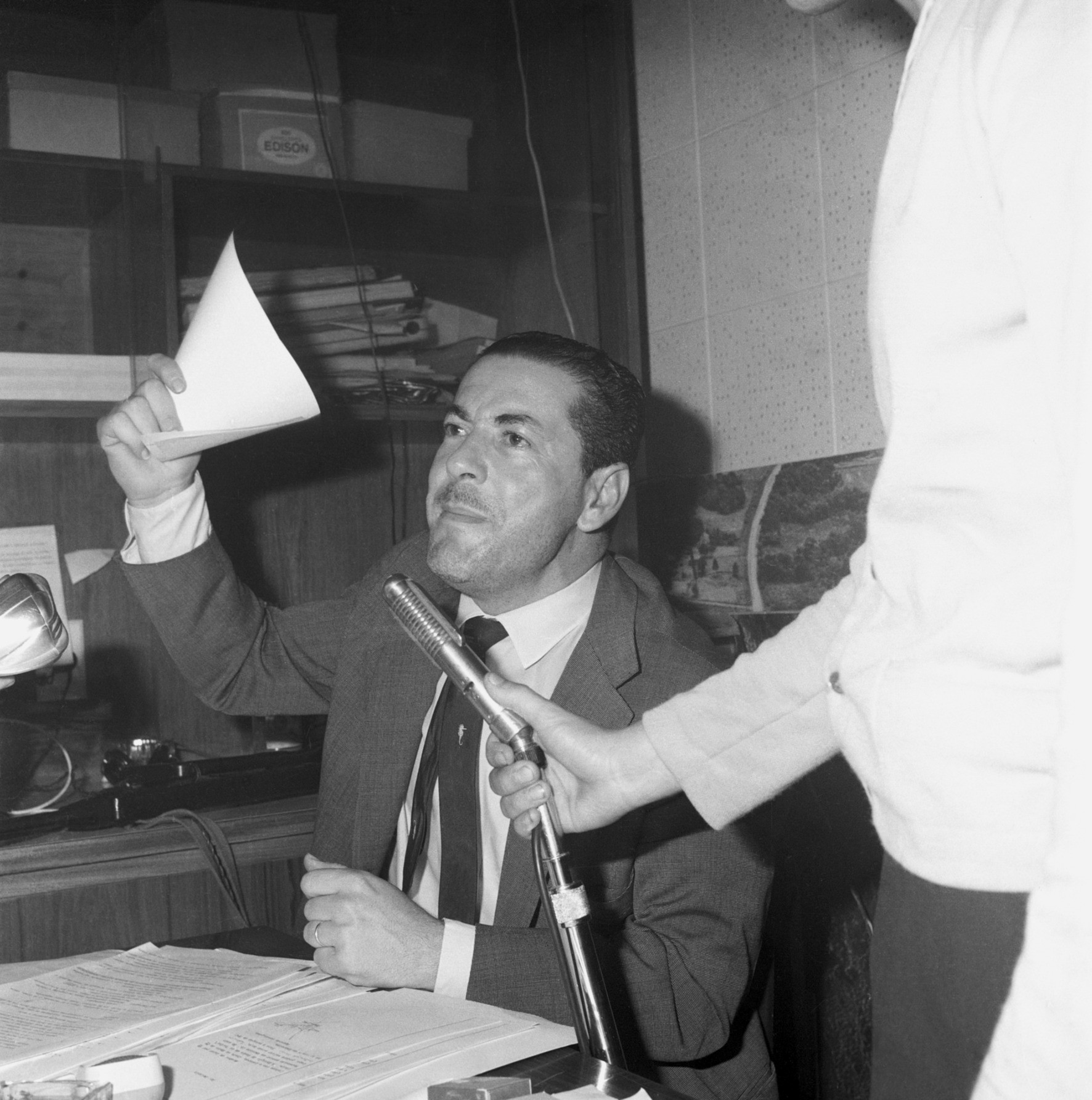 Biografia revela que Brizola procurou Cuba para tentar evitar golpe de 1964 - QTU Questões do Universo
