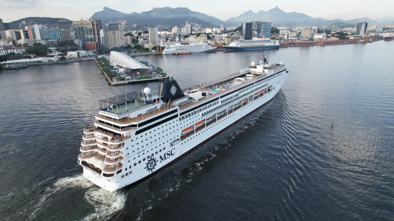 Temporada de cruzeiros, a partir de quinta-feira, deve ter 33% de escalas a mais e faturamento de R$ 246 milhões - Foto